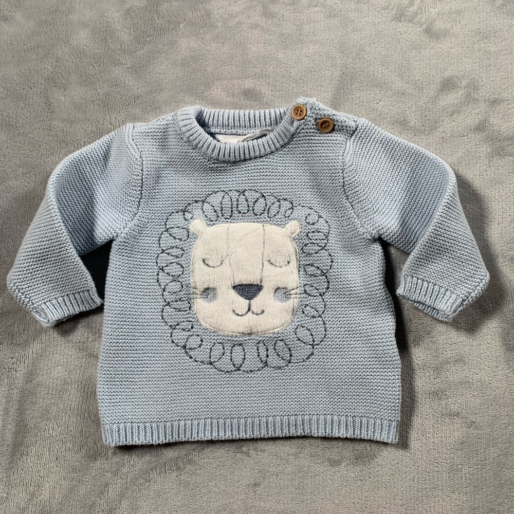 Gray Knit Sweater with Lion Design
